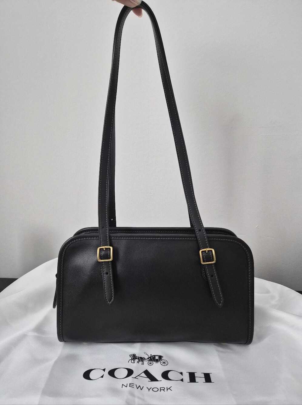Coach swing zip shoulder bag